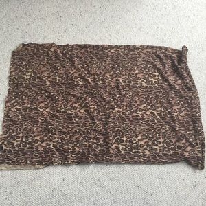 NWOT Fox Leopard Print Scarf